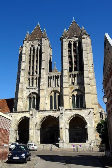 Appartement Coeur Centre Ville Noyon Esterno foto