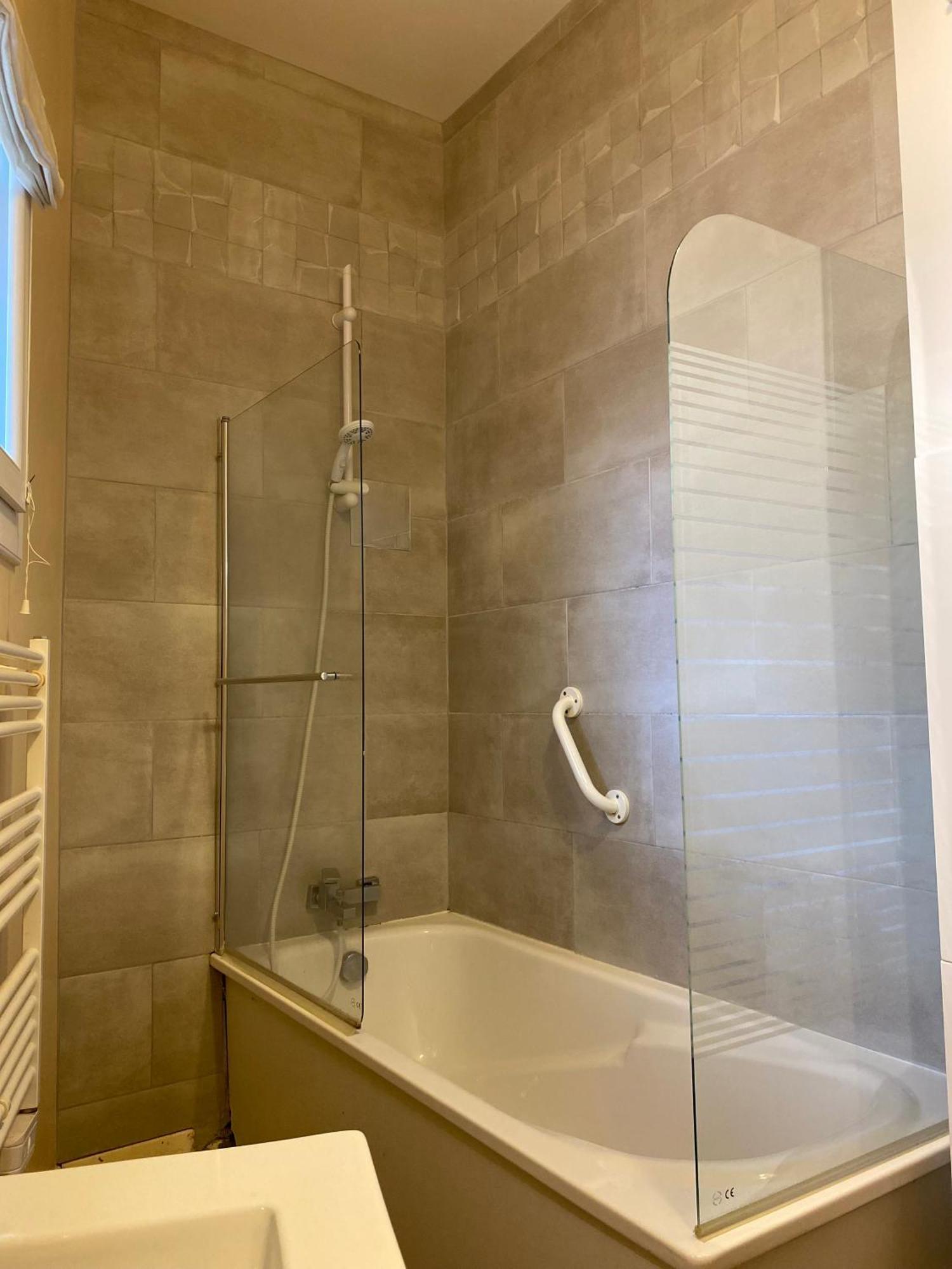 Appartement Coeur Centre Ville Noyon Esterno foto