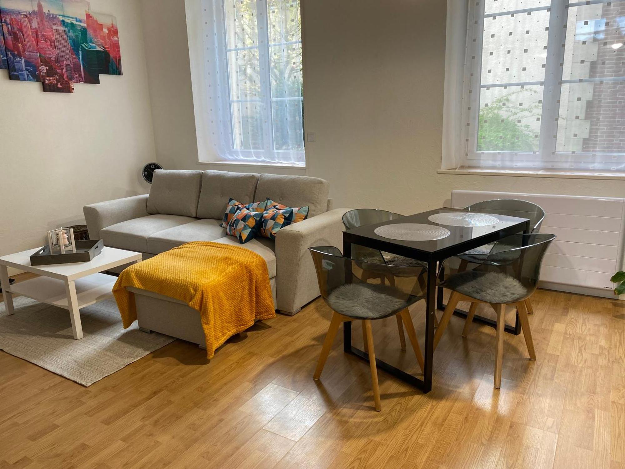 Appartement Coeur Centre Ville Noyon Esterno foto