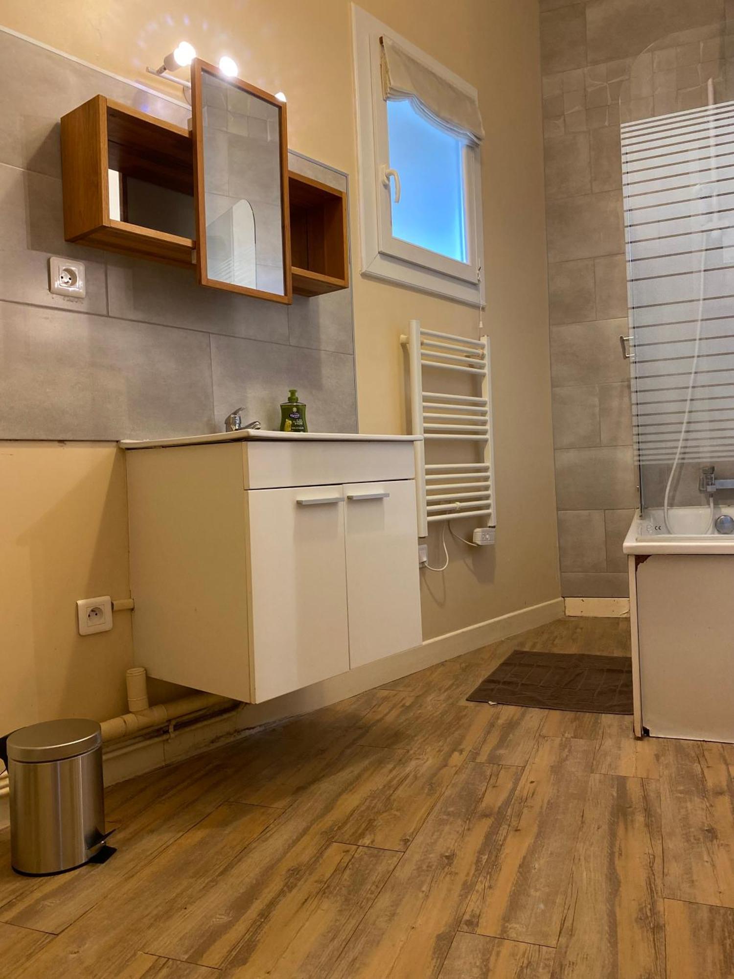 Appartement Coeur Centre Ville Noyon Esterno foto